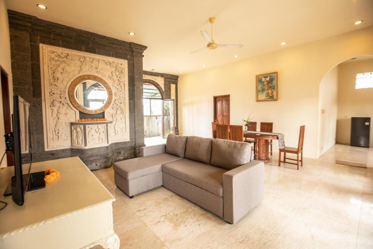 Arbathu Villa Ubud Exterior photo