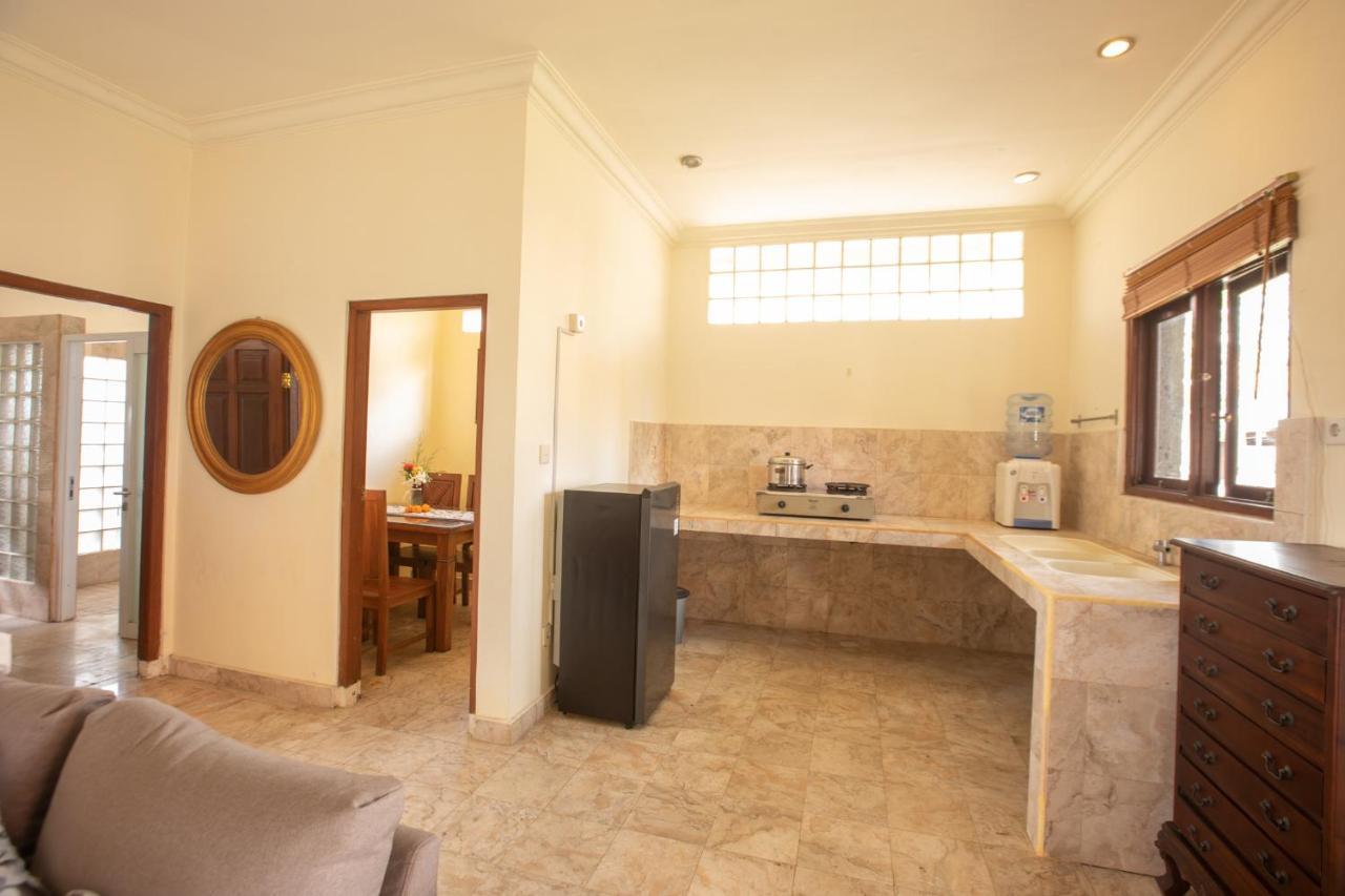 Arbathu Villa Ubud Exterior photo