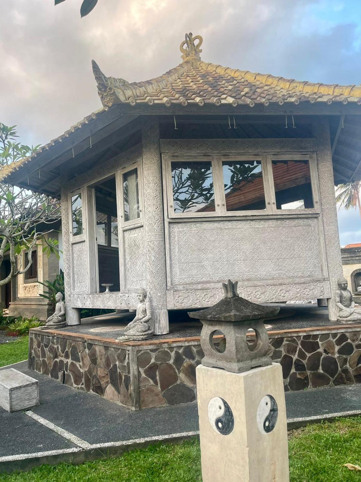 Arbathu Villa Ubud Exterior photo