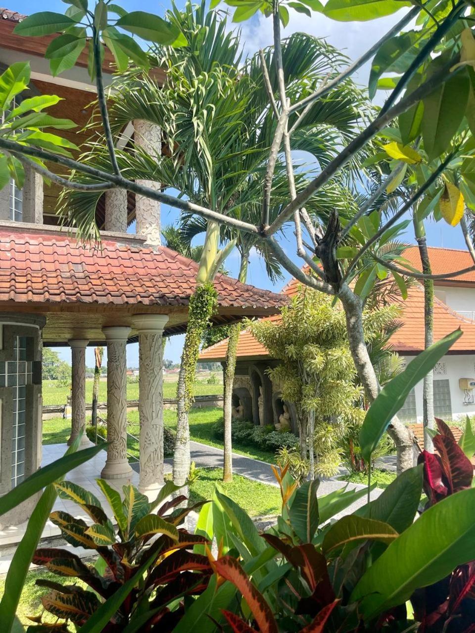 Arbathu Villa Ubud Exterior photo